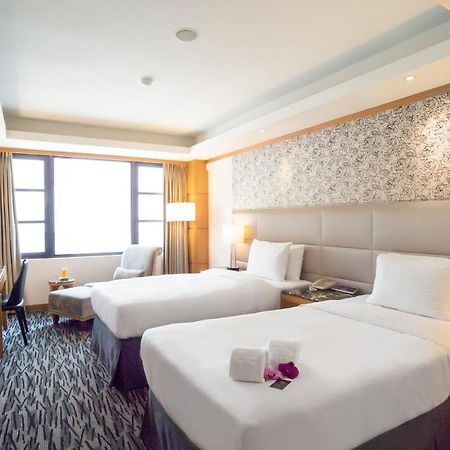 Hotel Dion Taichung Extérieur photo