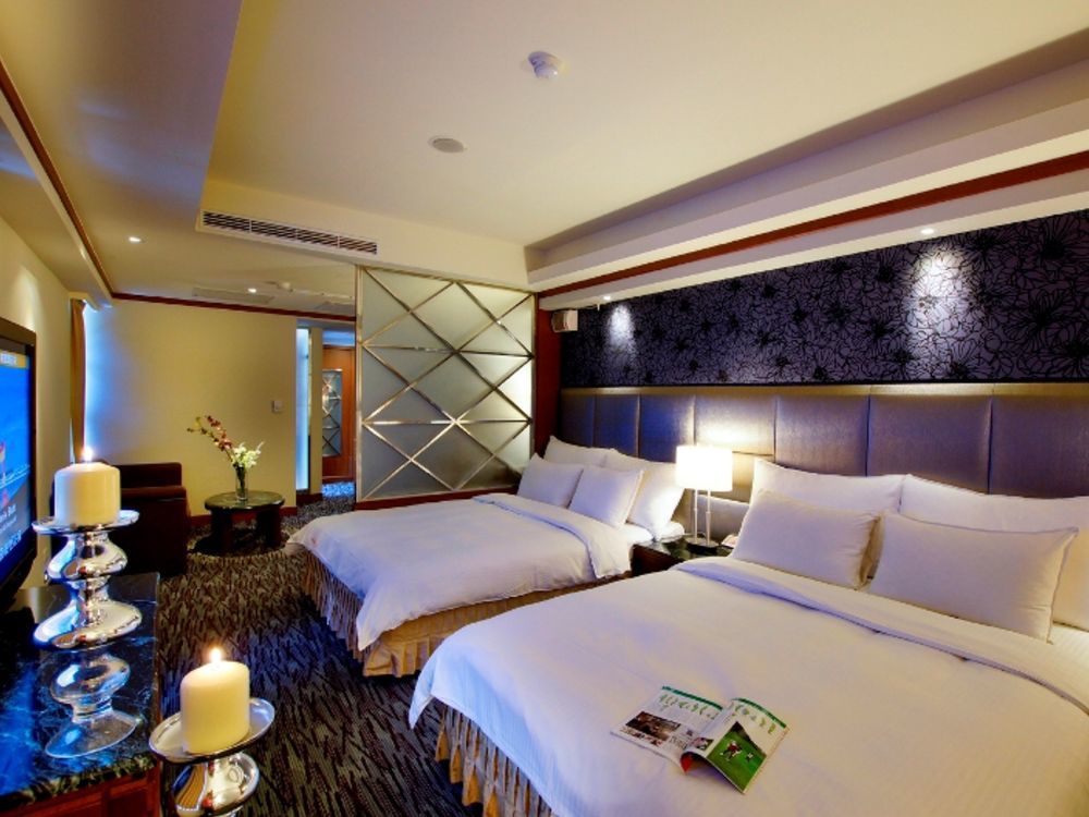 Hotel Dion Taichung Extérieur photo